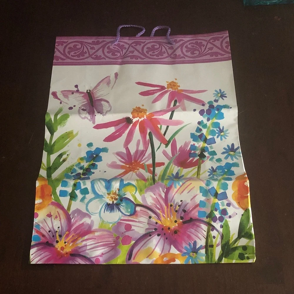 ❤️ Watercolor Floral Gift Bag